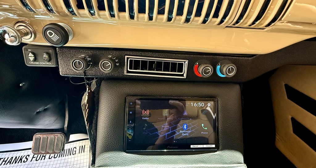 1954 Chevrolet 3100 7-Window Extended Cab Pickup (Restomod) - Image 20