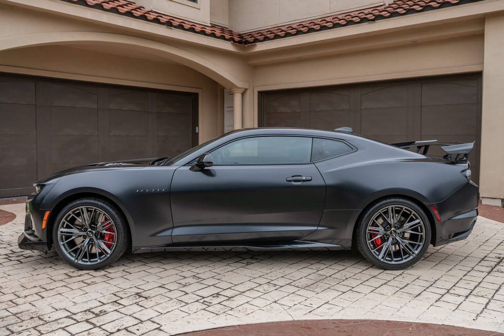 2024 Chevrolet Camaro ZL1 Collector Edition - Image 41