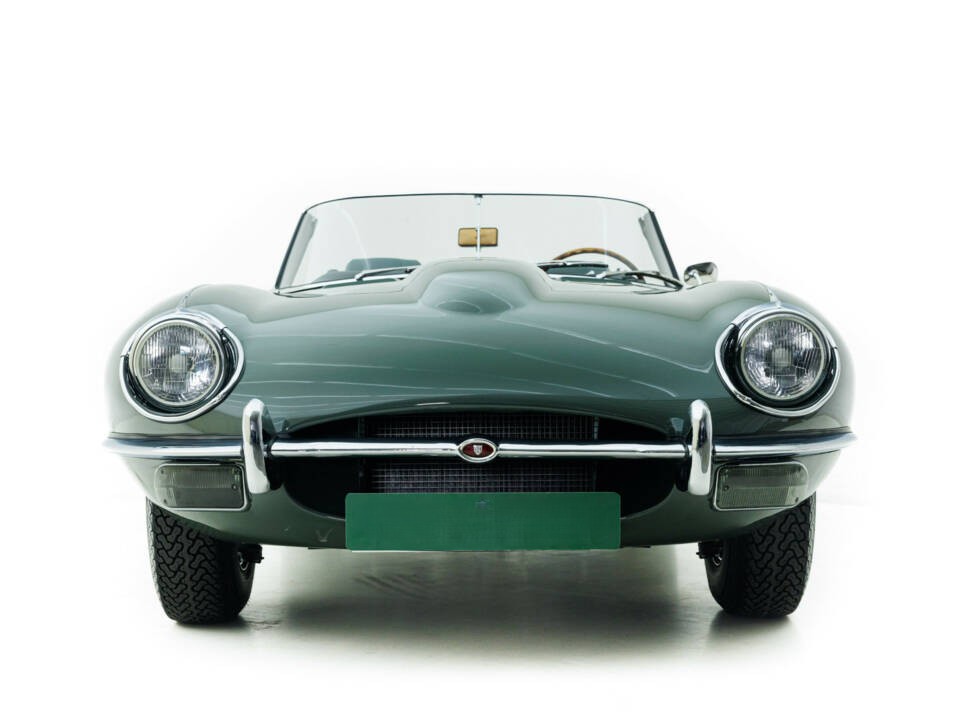 1970 Jaguar E-Type 4.2 Series 2 Roadster - Image 10