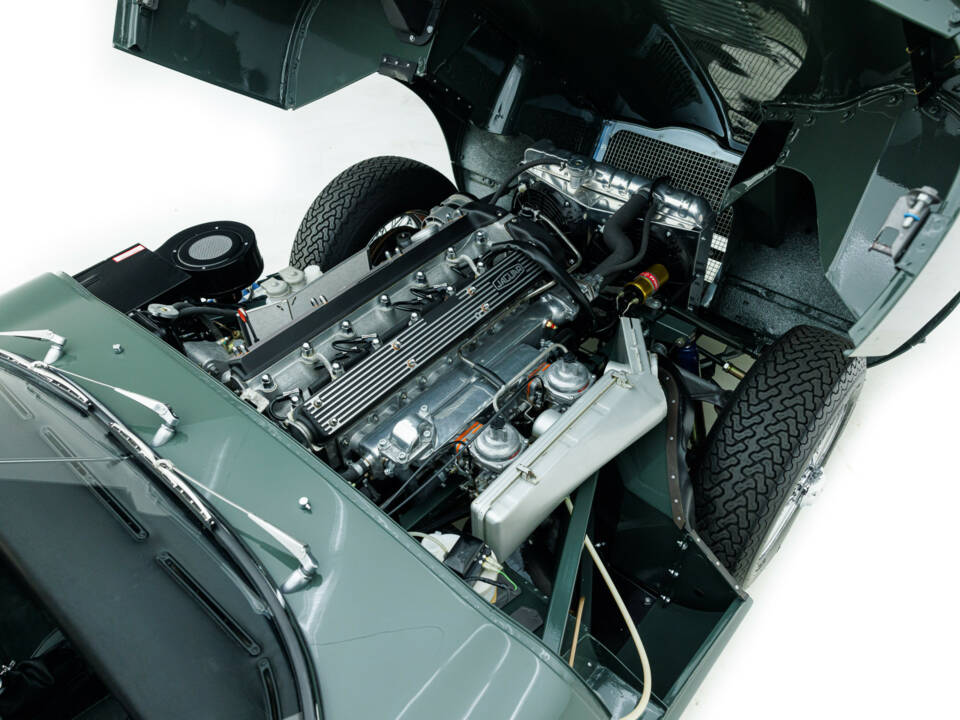 1970 Jaguar E-Type 4.2 Series 2 Roadster - Image 19