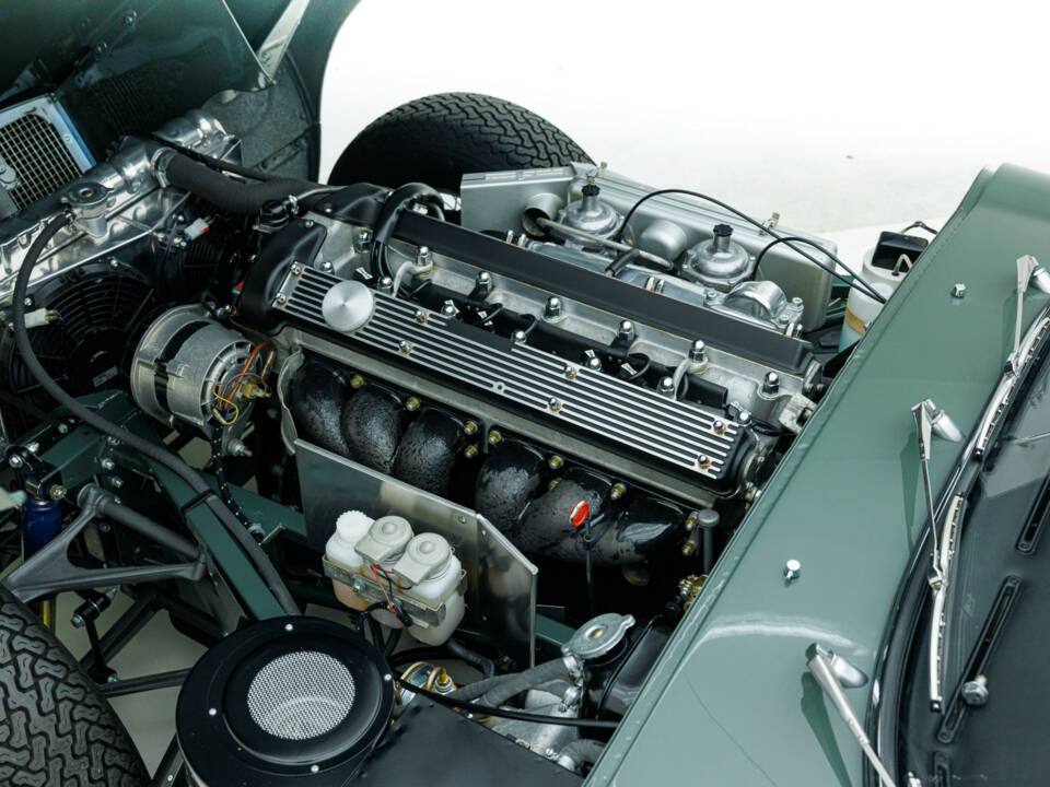 1970 Jaguar E-Type 4.2 Series 2 Roadster - Image 20