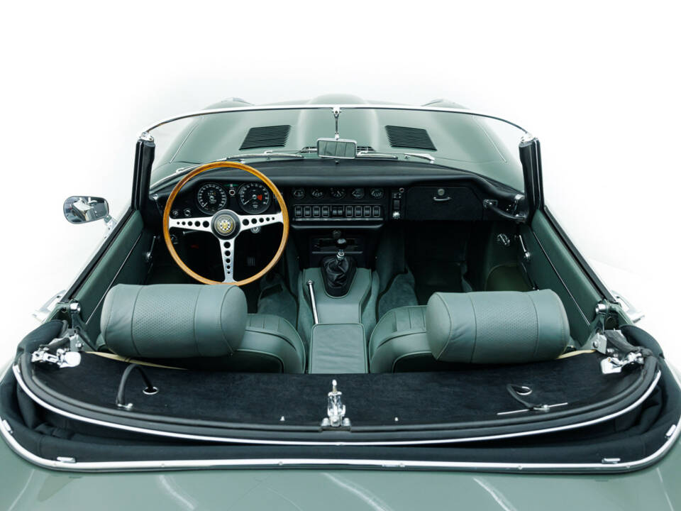 1970 Jaguar E-Type 4.2 Series 2 Roadster - Image 27