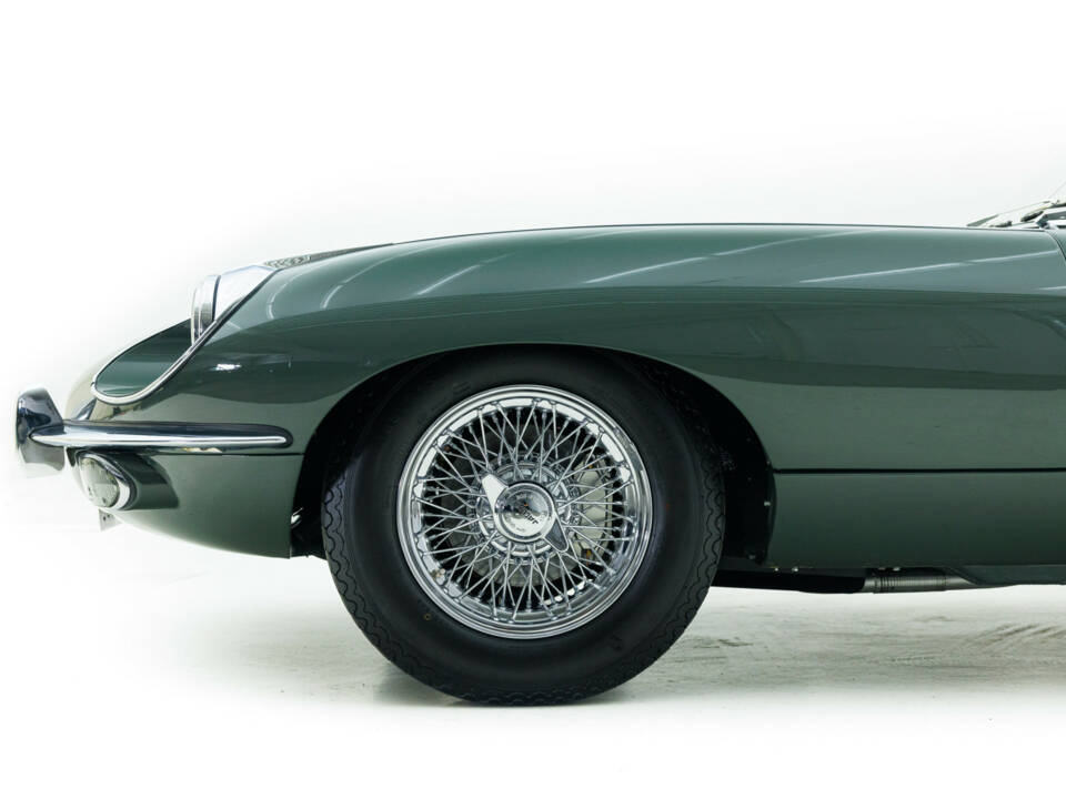 1970 Jaguar E-Type 4.2 Series 2 Roadster - Image 3