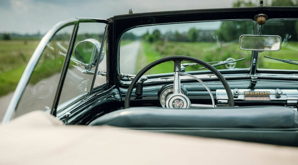 1948 Buick Roadmaster 76C Fisher Body Convertible – Post‑War American Luxury - Image 11