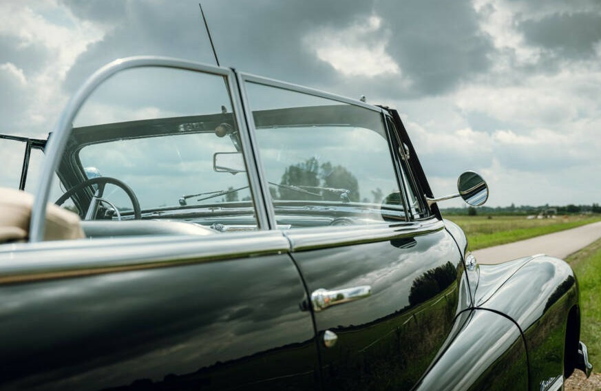 1948 Buick Roadmaster 76C Fisher Body Convertible – Post‑War American Luxury - Image 21