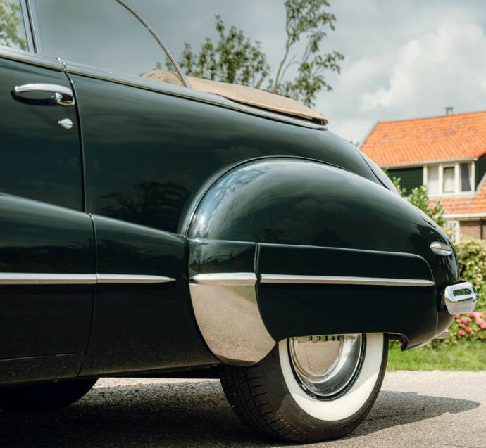 1948 Buick Roadmaster 76C Fisher Body Convertible – Post‑War American Luxury - Image 27