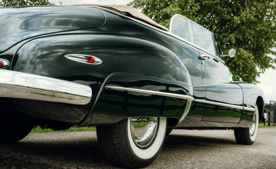 1948 Buick Roadmaster 76C Fisher Body Convertible – Post‑War American Luxury - Image 32
