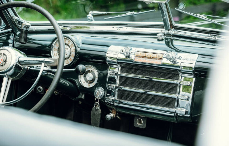 1948 Buick Roadmaster 76C Fisher Body Convertible – Post‑War American Luxury - Image 34