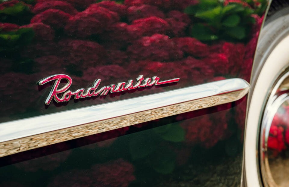 1948 Buick Roadmaster 76C Fisher Body Convertible – Post‑War American Luxury - Image 38