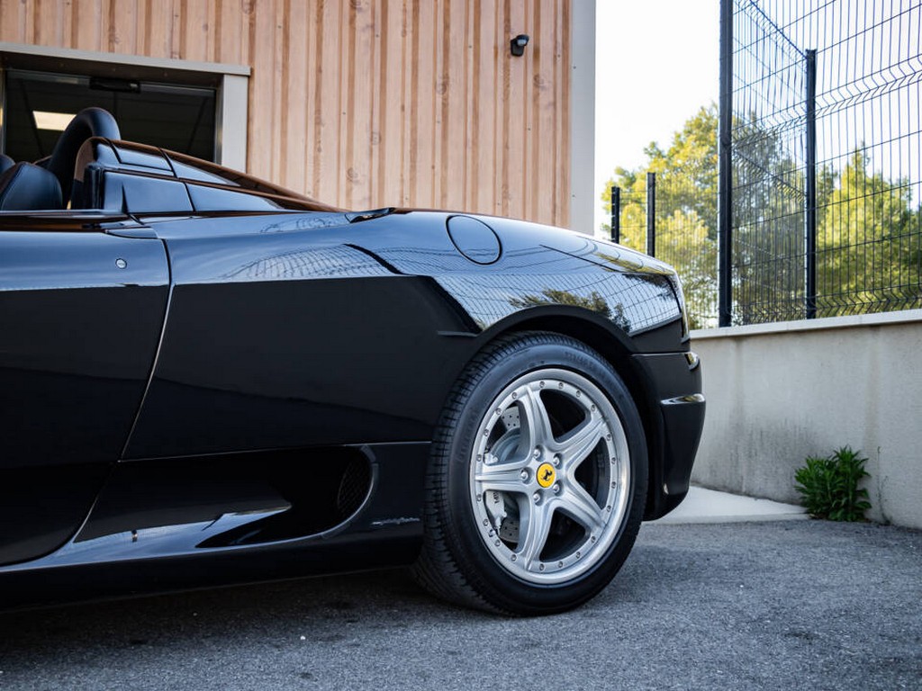 2001 Ferrari 360 Spider - Image 15