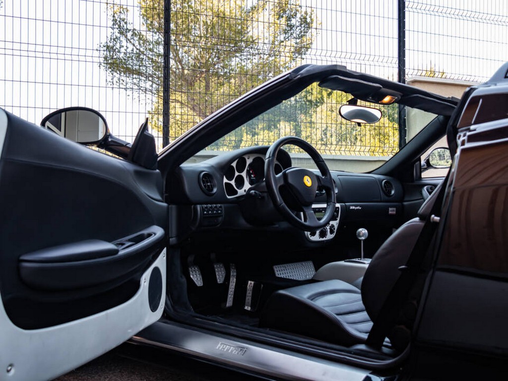 2001 Ferrari 360 Spider - Image 23