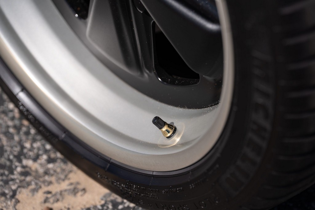 1991 Porsche 911 Carrera 2 Coupe by Singer - Image 118