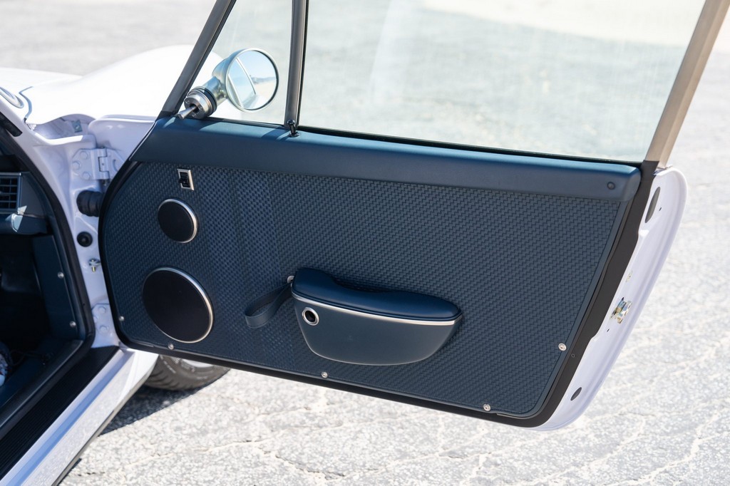 1991 Porsche 911 Carrera 2 Coupe by Singer - Image 123