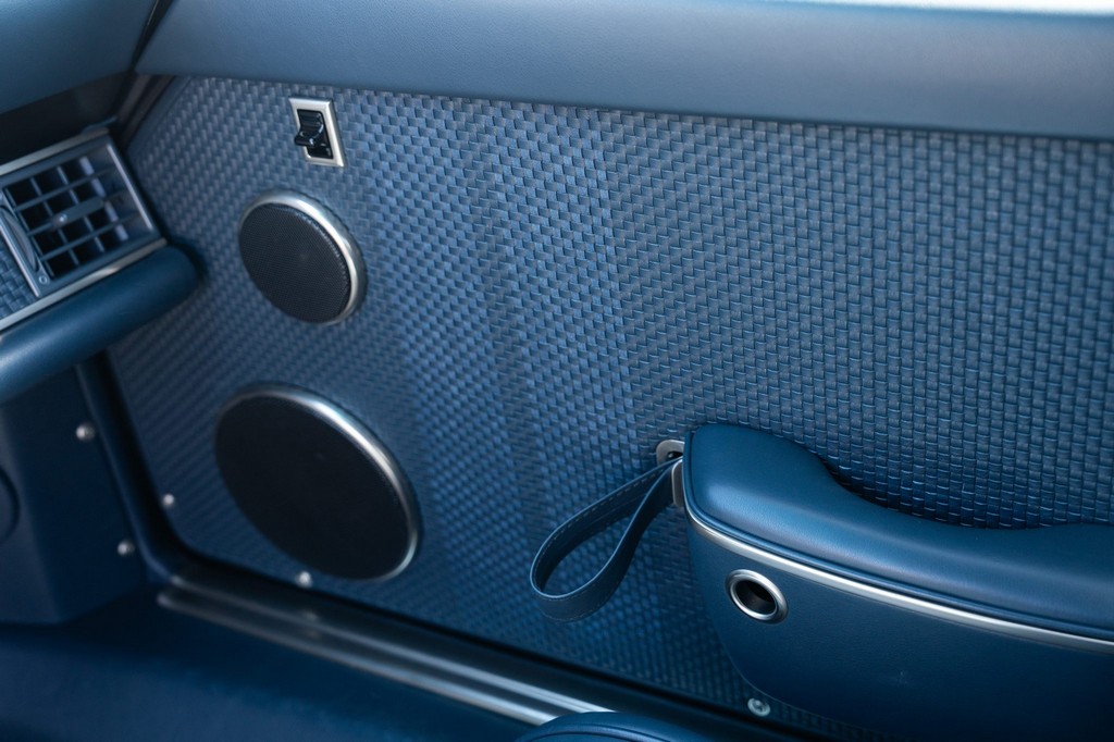 1991 Porsche 911 Carrera 2 Coupe by Singer - Image 124