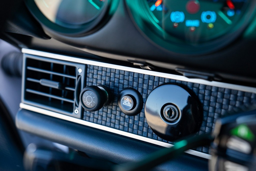 1991 Porsche 911 Carrera 2 Coupe by Singer - Image 166