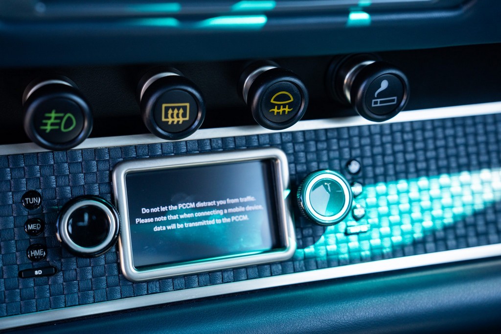 1991 Porsche 911 Carrera 2 Coupe by Singer - Image 168