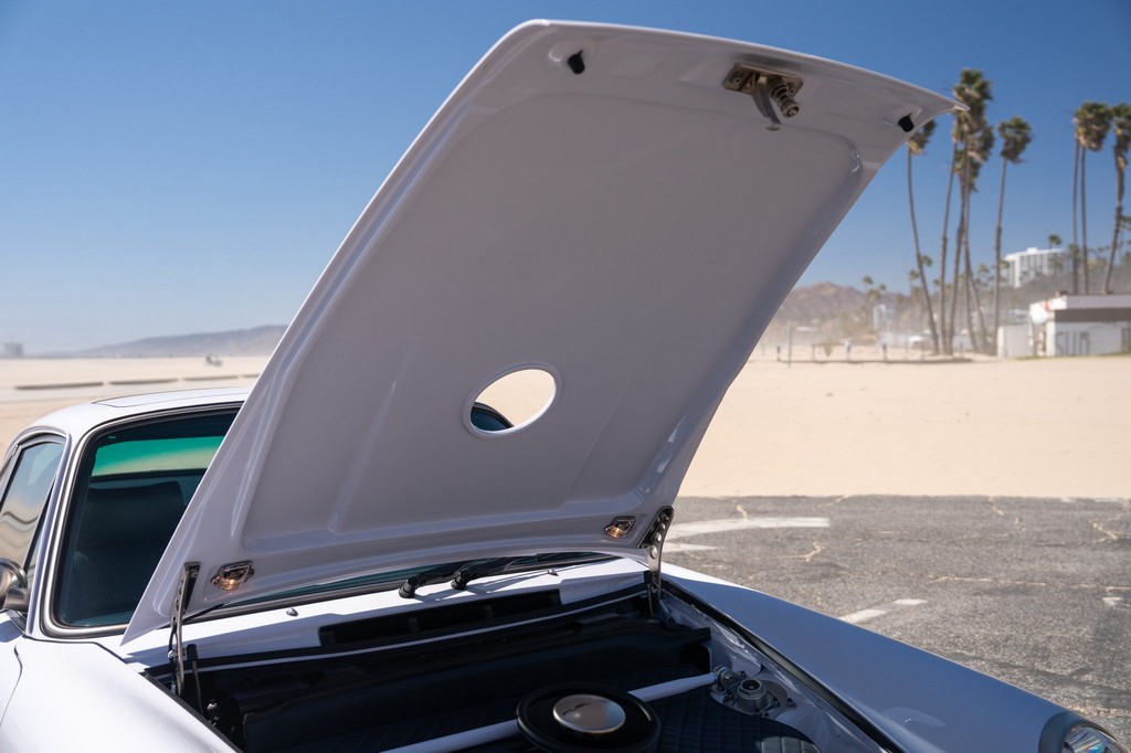 1991 Porsche 911 Carrera 2 Coupe by Singer - Image 196