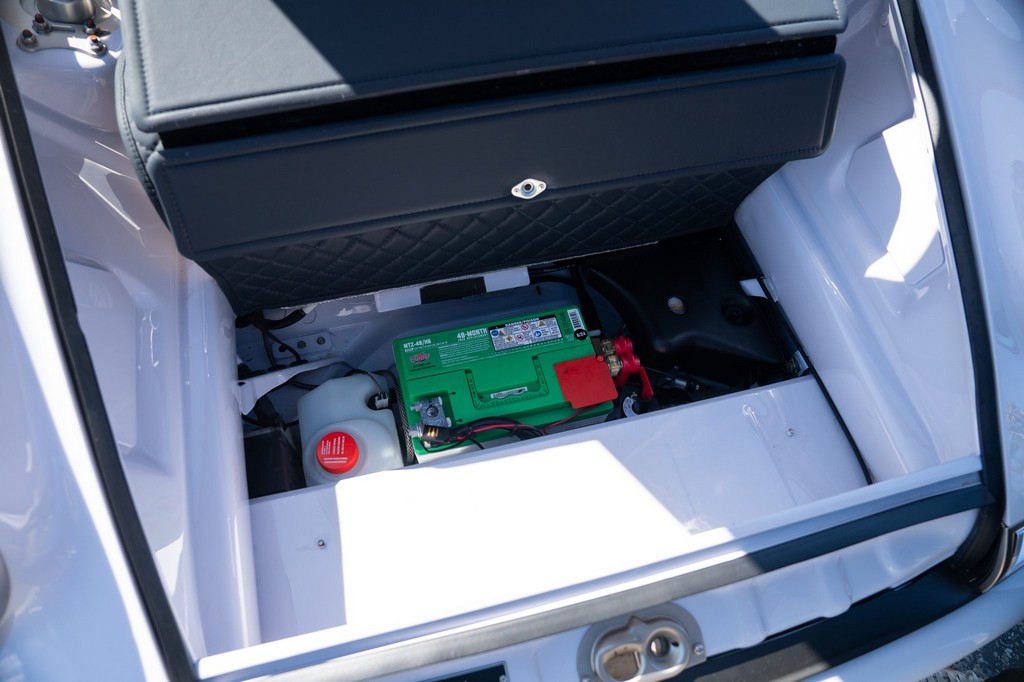 1991 Porsche 911 Carrera 2 Coupe by Singer - Image 197