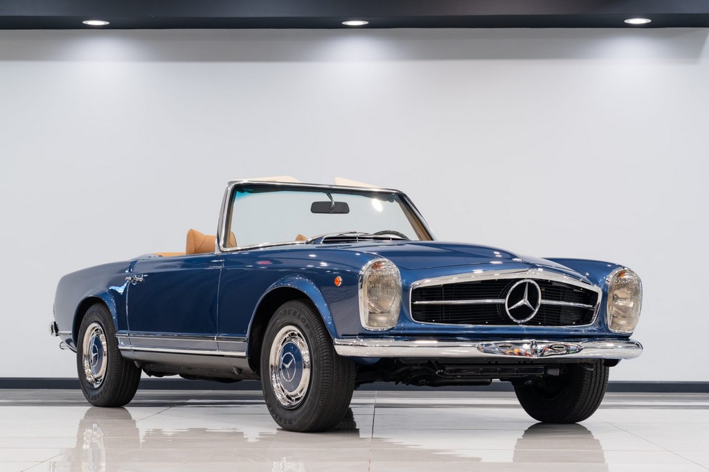 1969 Mercedes-Benz 280SL “Pagoda”