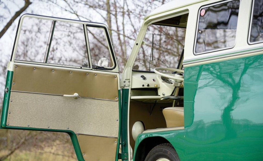 1964 Volkswagen Type 2 T1 Camper – Manual, Restored - Image 17