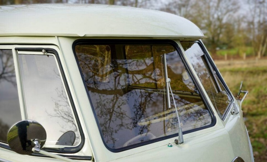 1964 Volkswagen Type 2 T1 Camper – Manual, Restored - Image 5