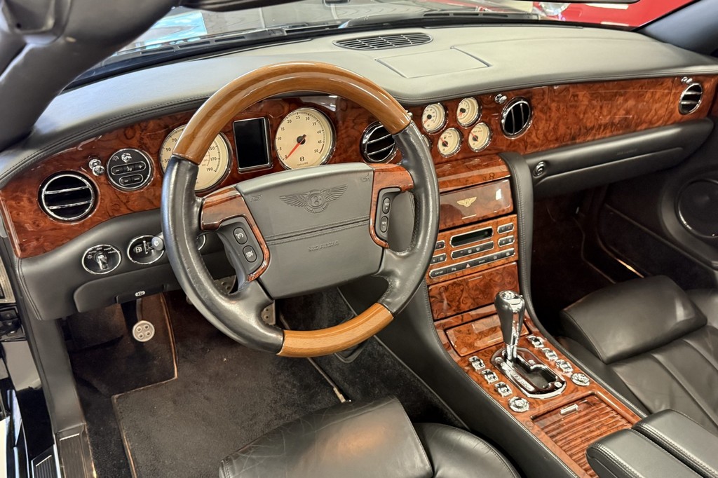 2008 Bentley Azure - Image 8