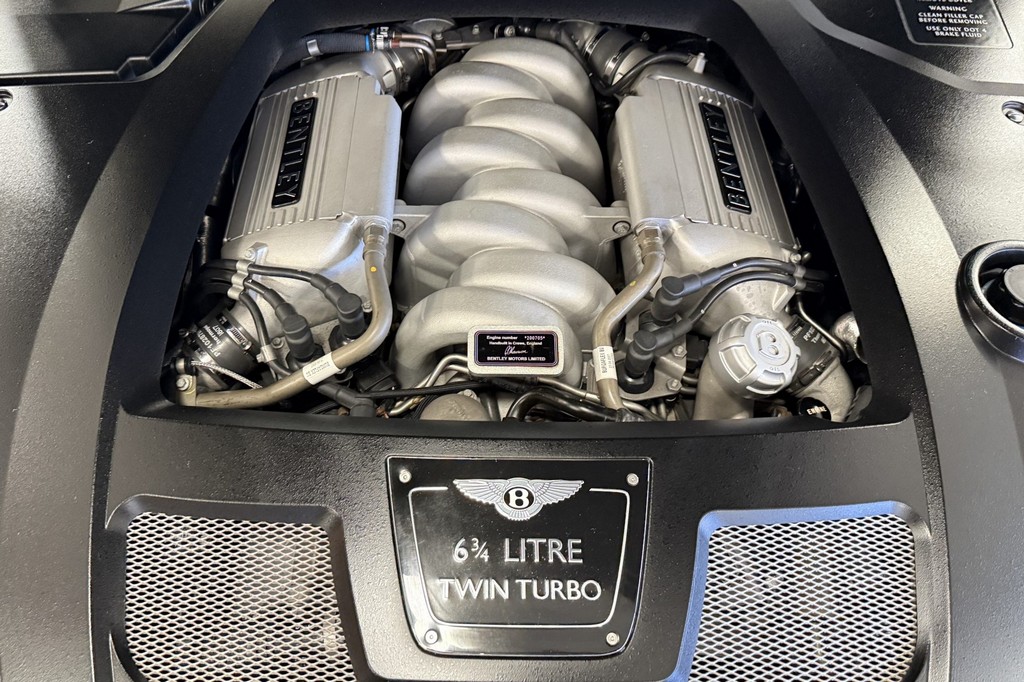 2008 Bentley Azure - Image 14