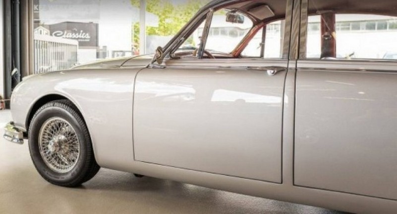 1967 Jaguar Mk II 3.4 – 3.4L Inline-Six, Manual, 95k Miles - Image 13