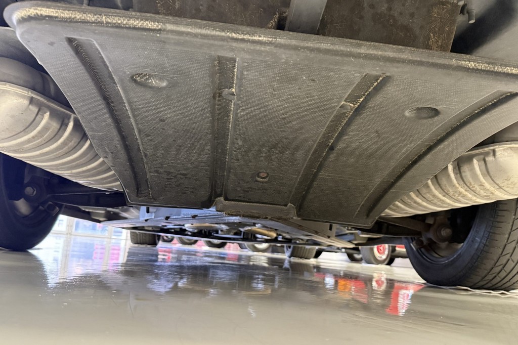 2008 Bentley Azure - Image 18