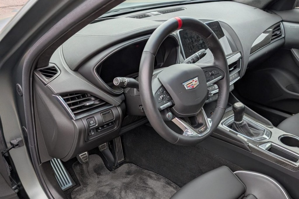 2022 Cadillac CT5-V Blackwing - Image 28