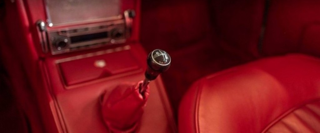 1967 Jaguar Mk II 3.4 – 3.4L Inline-Six, Manual, 95k Miles - Image 16