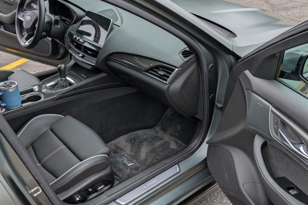 2022 Cadillac CT5-V Blackwing - Image 29