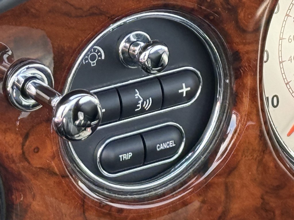 2008 Bentley Azure - Image 81