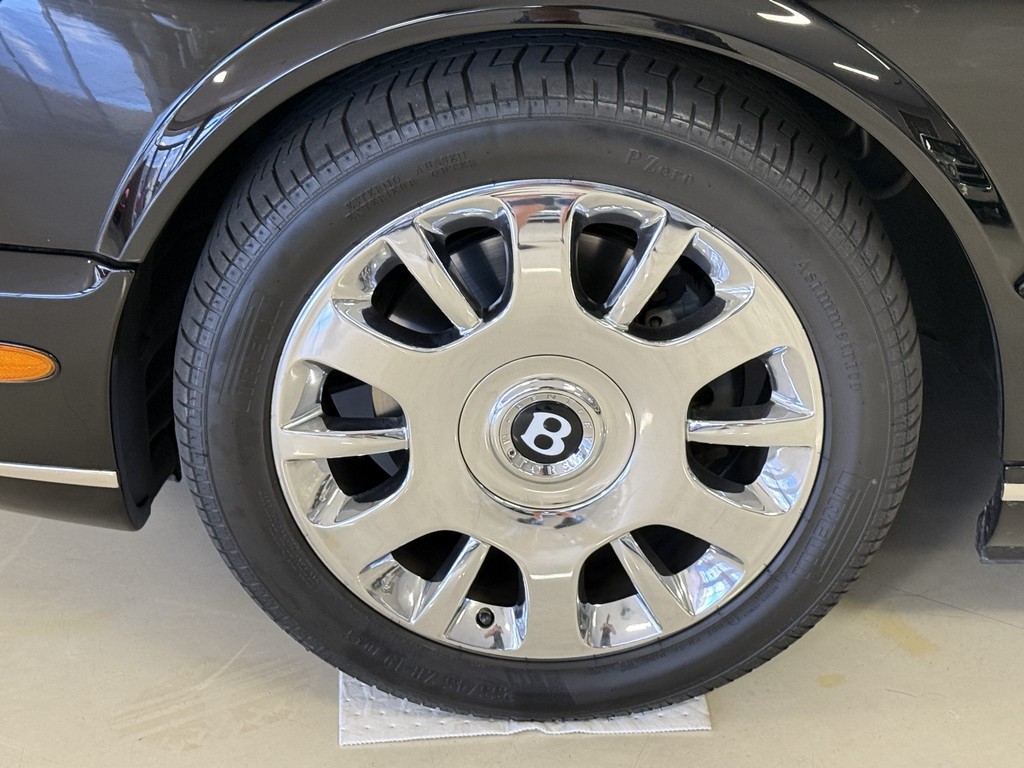 2008 Bentley Azure - Image 112