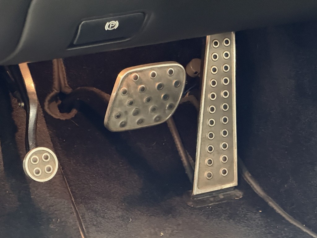 2008 Bentley Azure - Image 127