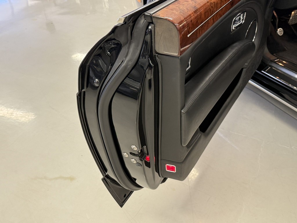 2008 Bentley Azure - Image 137