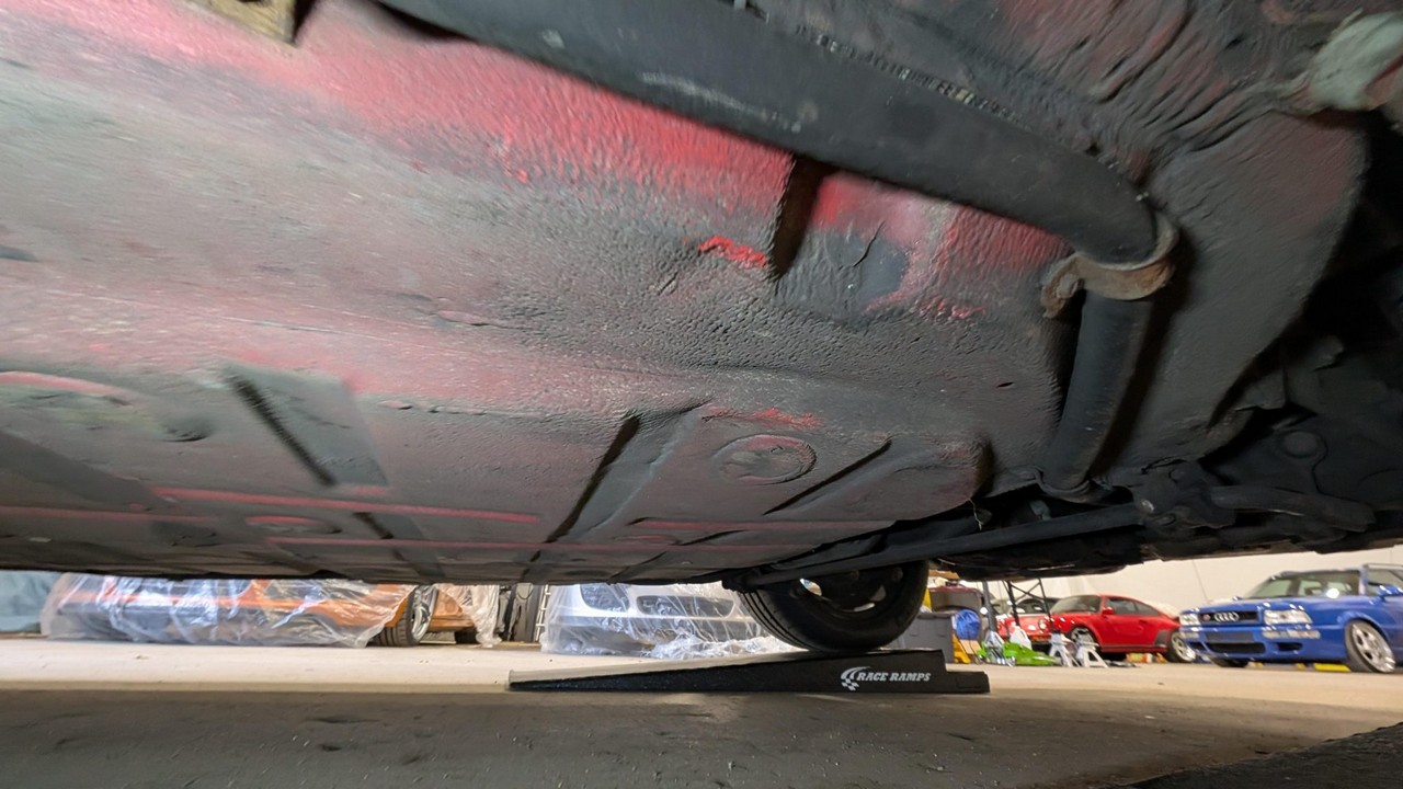 1985 Porsche 911 Carrera Cabriolet – 3.2L Flat-Six, 915 5-Speed Manual, 50k Miles - Image 7