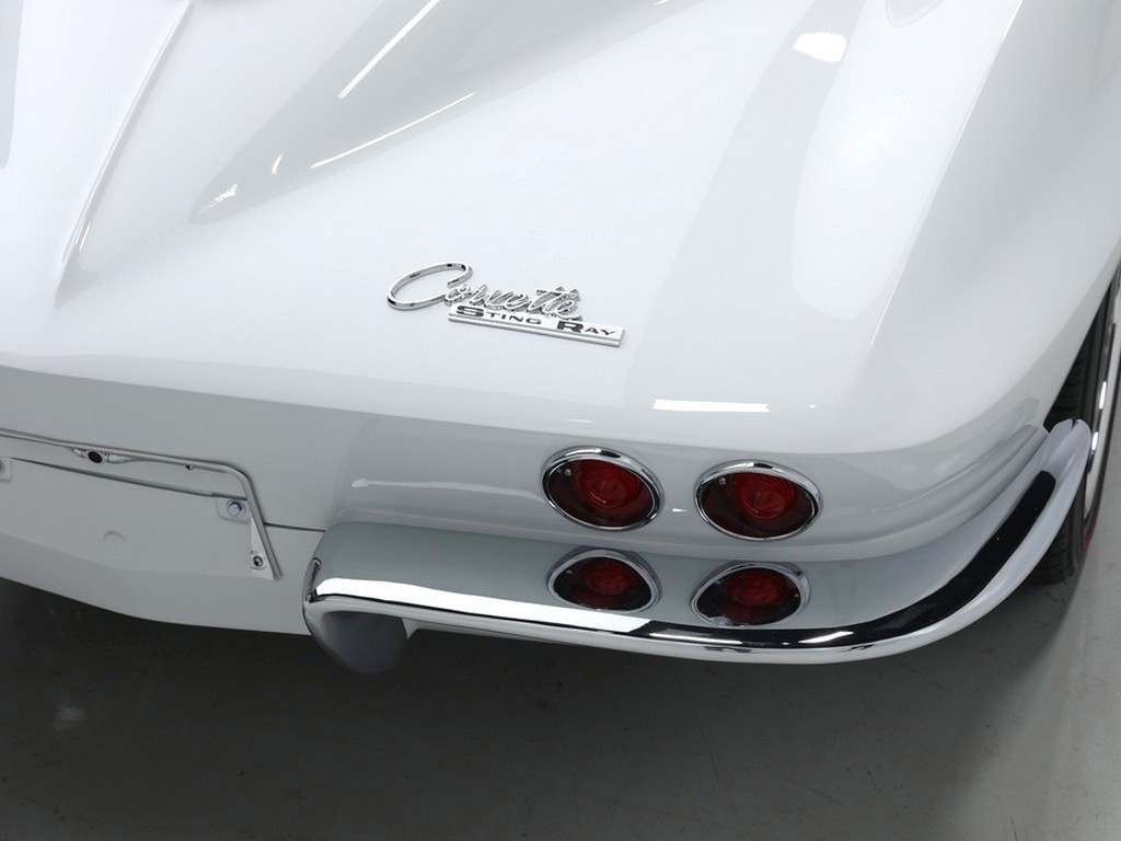 1963 Corvette Custom Split‑Window Coupe Resto‑Mod - Image 11