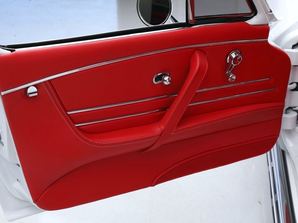 1963 Corvette Custom Split‑Window Coupe Resto‑Mod - Image 12