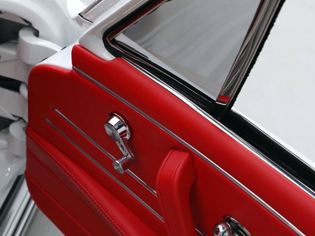 1963 Corvette Custom Split‑Window Coupe Resto‑Mod - Image 28