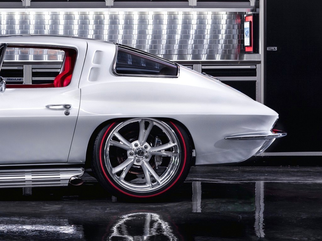 1963 Corvette Custom Split‑Window Coupe Resto‑Mod - Image 30