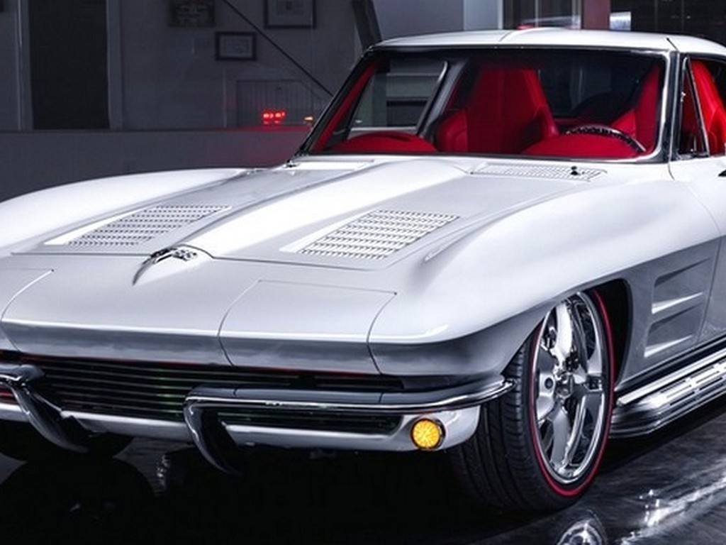 1963 Corvette Custom Split‑Window Coupe Resto‑Mod