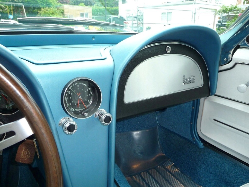 1967 Chevrolet Corvette Convertible 427/390hp – Numbers Matching, NCRS Restoration, 17k Miles - Image 11