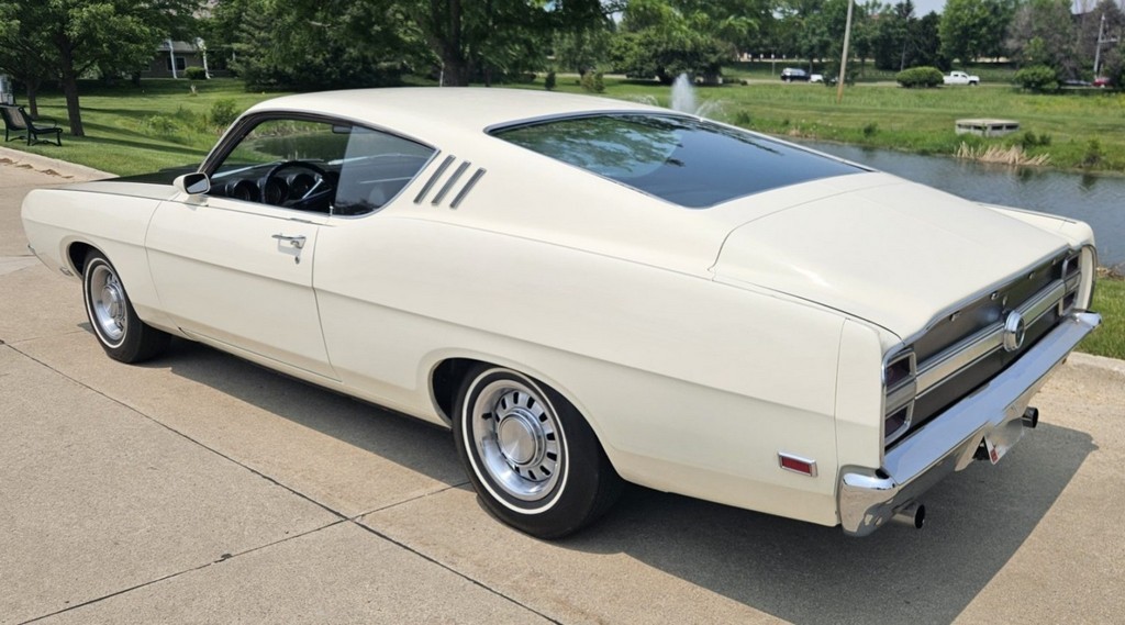 1969 Ford Torino Talladega - Image 10