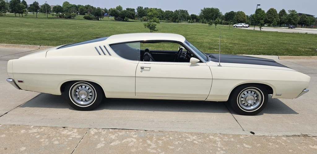 1969 Ford Torino Talladega - Image 11