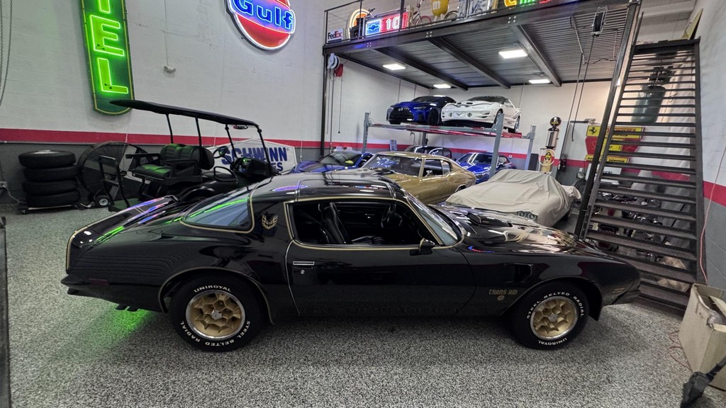 1976 Pontiac Firebird Trans Am 50th Anniversary Special Edition - Image 135