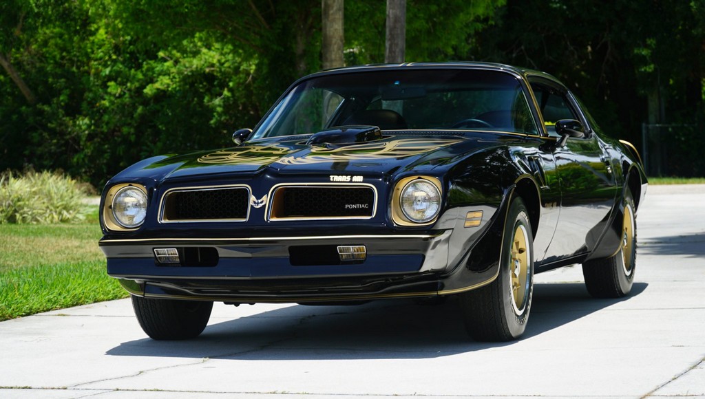 1976 Pontiac Firebird Trans Am 50th Anniversary Special Edition - Image 143