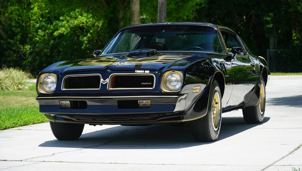 1976 Pontiac Firebird Trans Am 50th Anniversary Special Edition - Image 144