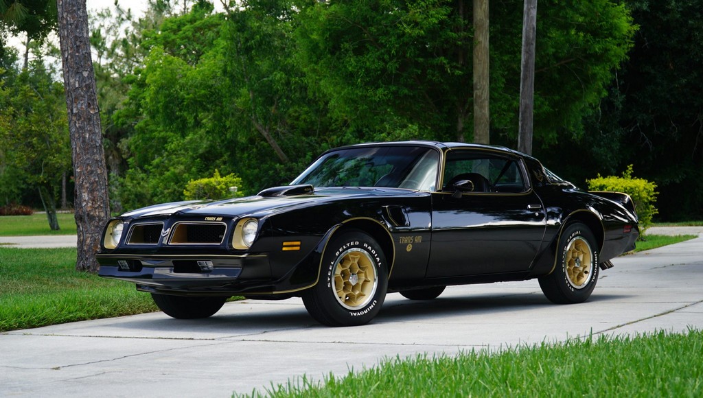 1976 Pontiac Firebird Trans Am 50th Anniversary Special Edition - Image 157