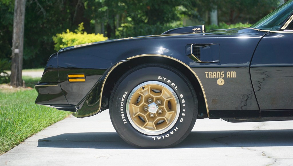 1976 Pontiac Firebird Trans Am 50th Anniversary Special Edition - Image 166